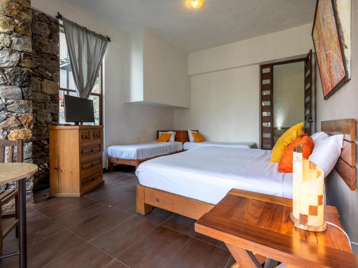 Hotel Santa Rosa Valle de Bravo Exterior photo